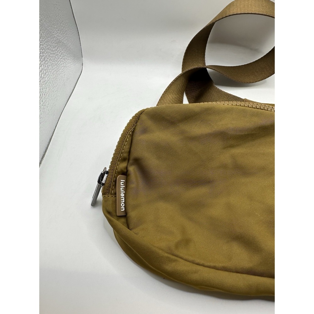 lululemon Everywhere Belt Bag 1L Burnt Caramel - Picture 3 of 7